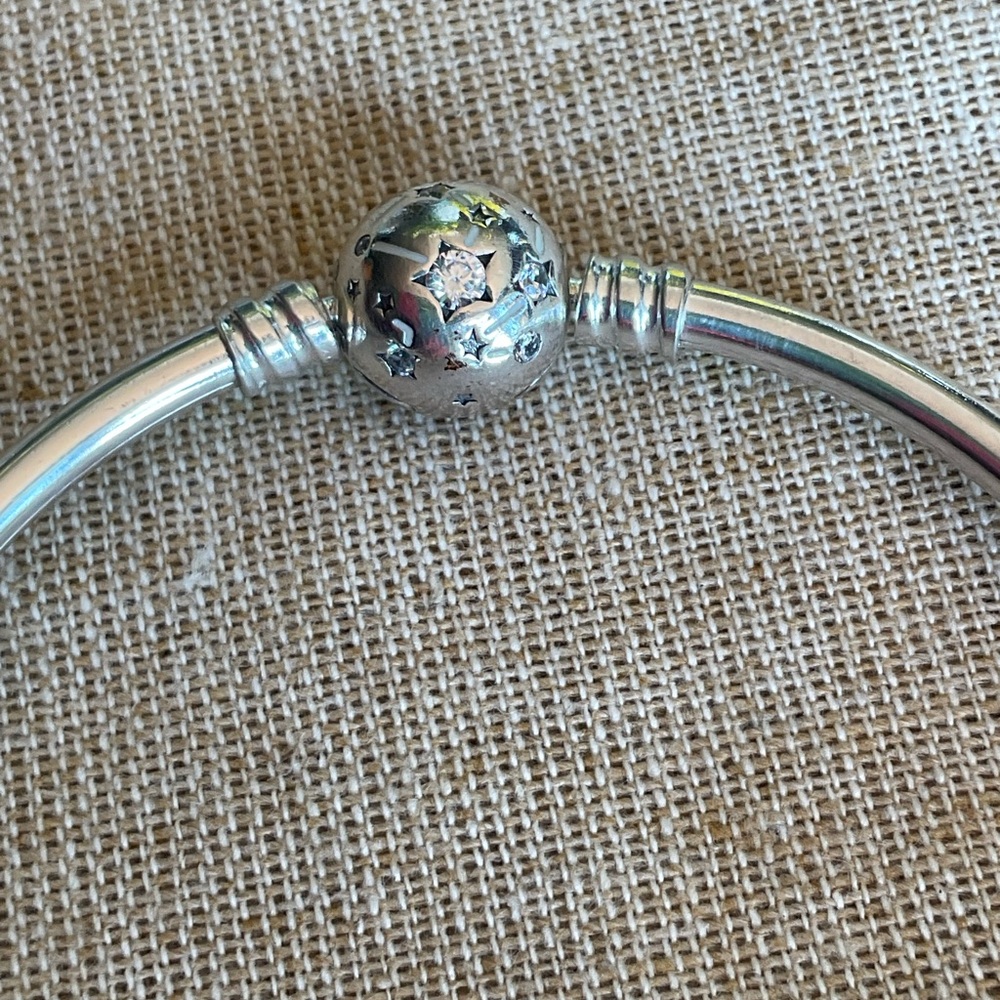 Pandora star and galaxy bangl PANDORA Moments Stars & Galaxy Bangle-590009C0 - Picture 12 of 16
